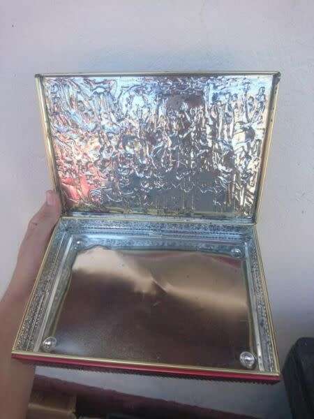 NICE VINTAGE TIN