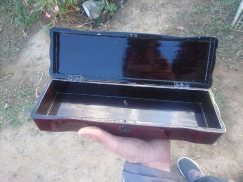 antique 1930s jewelry box.not best condition