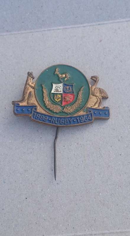 1889 RUGBY 1964 BADGE PIN IN TACK