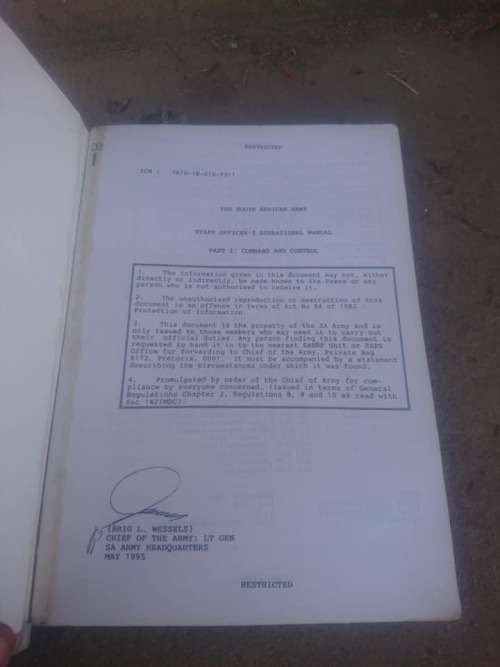 SADF RESTRICTED TRAINING MATERIAL PERTAINING TO STAFF OFFICER'S AND INFANTRY.