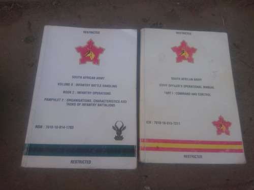 SADF RESTRICTED TRAINING MATERIAL PERTAINING TO STAFF OFFICER'S AND INFANTRY.