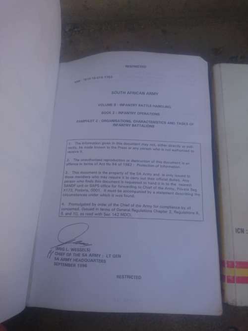 SADF RESTRICTED TRAINING MATERIAL PERTAINING TO STAFF OFFICER'S AND INFANTRY.