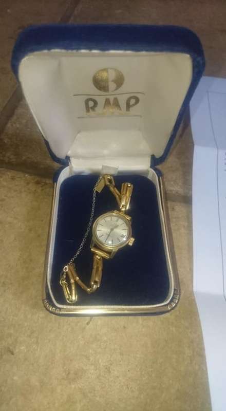 RARE AND WORKING OMEGA Geneve Ladies Watch!!! Dont Miss Out!!!!VALUED R15 000