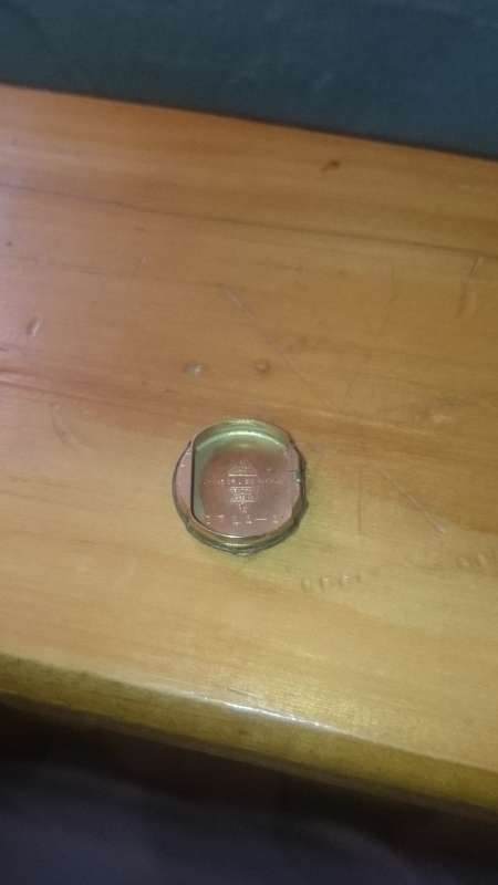 RARE FINDING A 17 JEWELS OMEGA STILL WORKING CONDITION.GLASS DO HAVE SCRATCHES