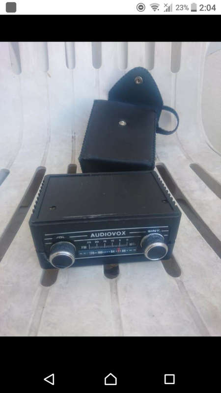AUDIOVOX INDASH CAR RADIO RECEIVER IN ORIGINAL POUCH.no cables FM AND MHz. SAMBA MARKED.
