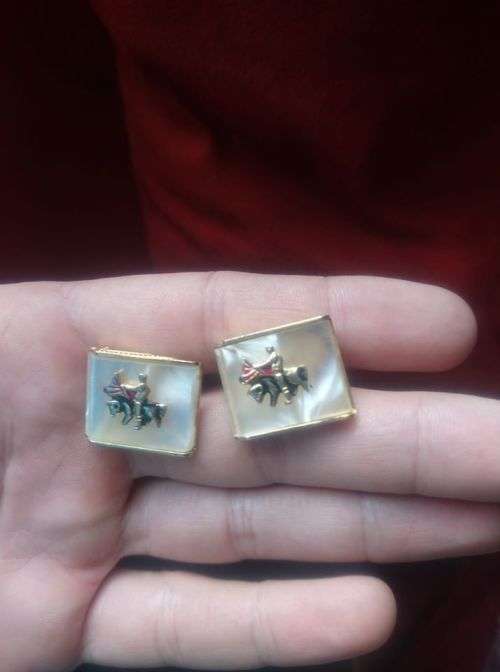 Pair vintage mother of pearl.cuff links