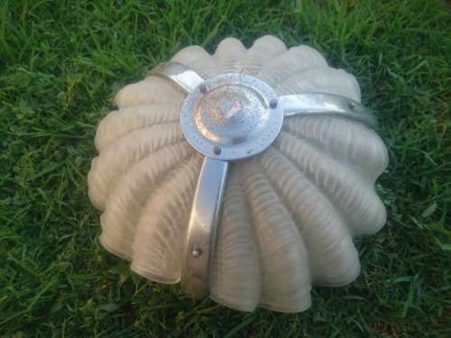 ART DECO SHELL SHAPED CEILING LIGHT.