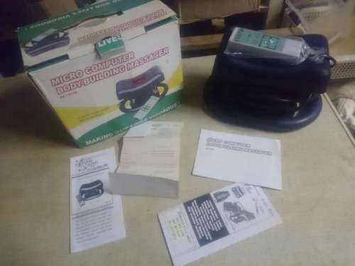 MICRO COMPUTER BODY BUILDER MASSAGER AW-11212B