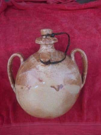 1975 Sunette pottery. +-28cm x 30cm