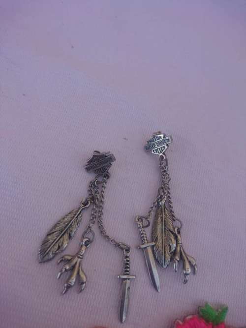 Stunning lady Harley set Earings and badge