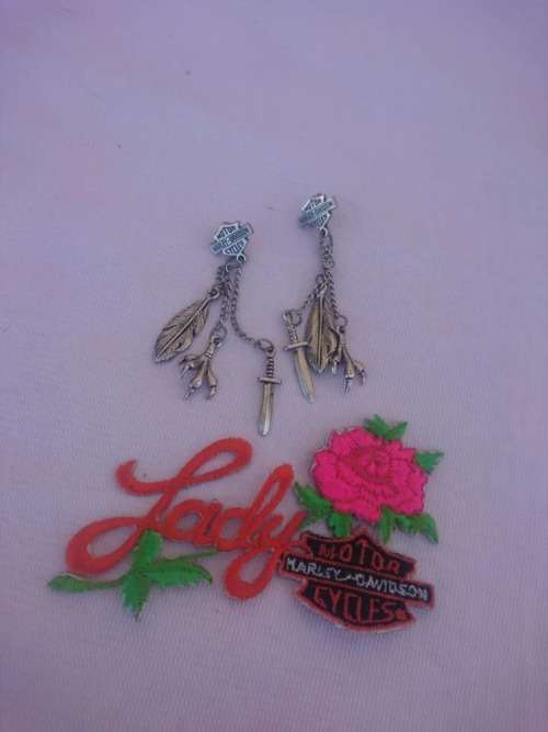 Stunning lady Harley set Earings and badge