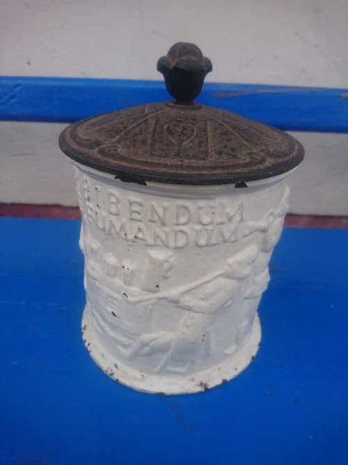 NICE HEAVY CASTED IRON TABACCO JAR,DATED 1800  DIAMETER 15CM HIGH