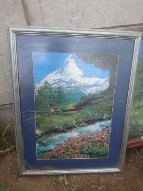 framed puzzle,collect in Robertson,glass broken