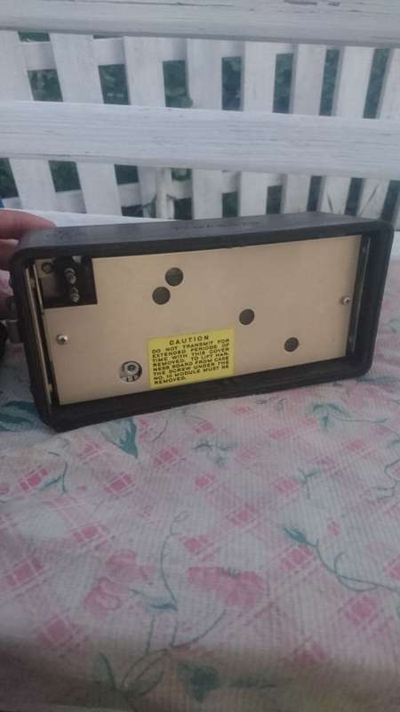 Rare find a SAR radio.no idee if it works.dont know how to test it.selling as is