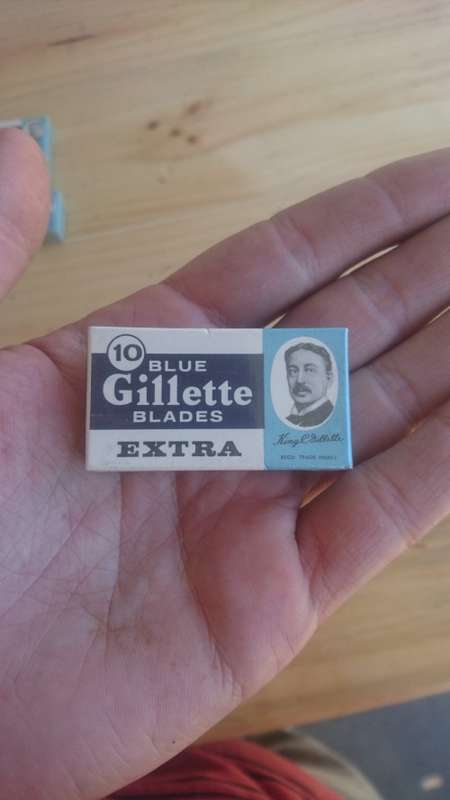 RARE OLD NEW STOCK GILLETTE PACKETS OF BLADES - BID PER PACKET -
