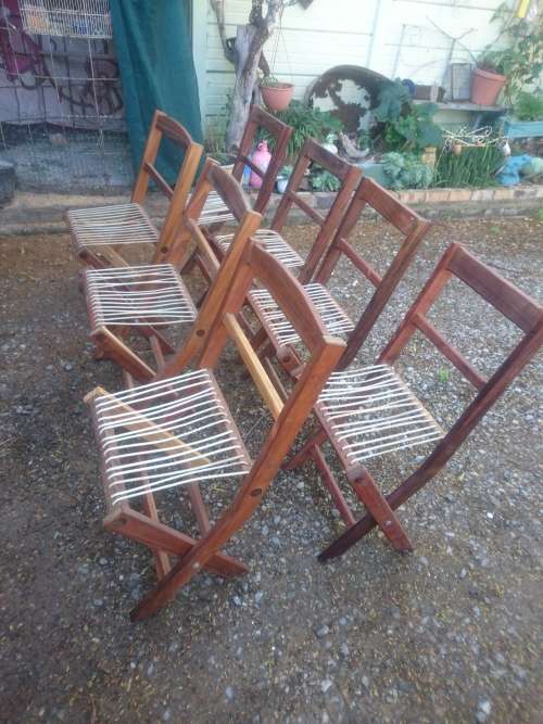 Riempie stoele.bid per ietem.self collect or arrange transport