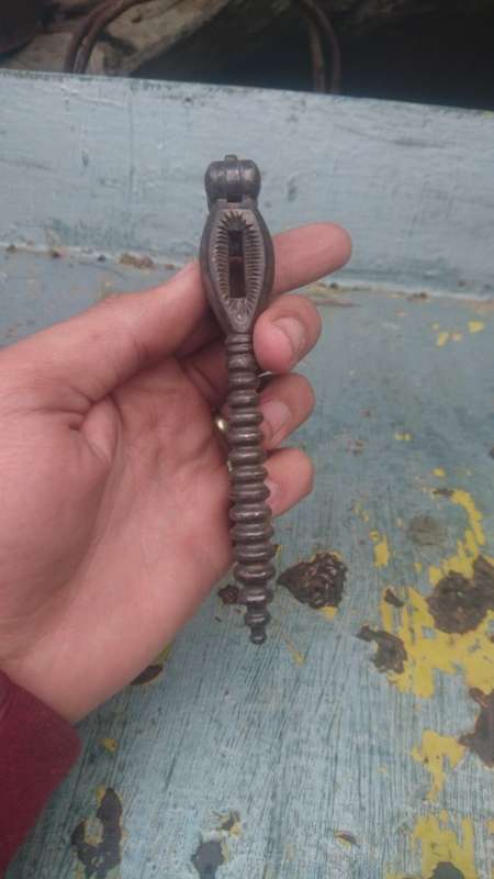 VINTAGE NUTCRACKER METAL CA 1920/30