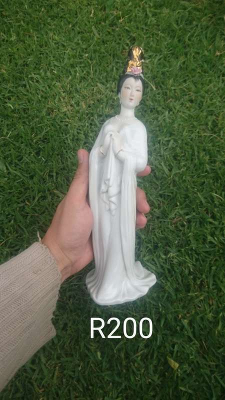 Porcelain figures