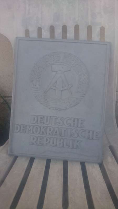 VINTAGE NATIONAL BORDER SIGN OF GERMAN DEMOCRATIC REPUBLIC (METAL CASTING) VERY GOOD CONDITION