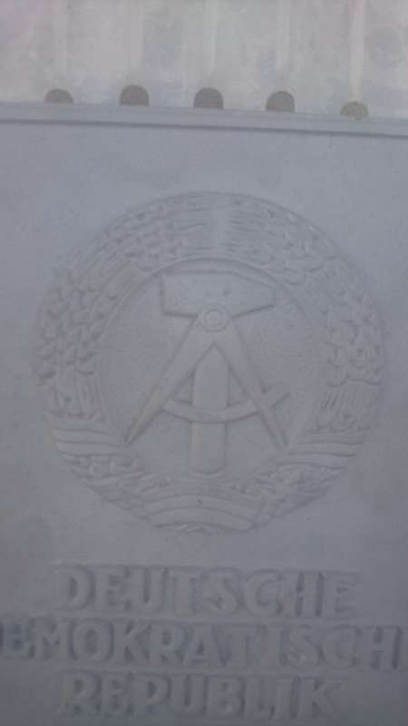 VINTAGE NATIONAL BORDER SIGN OF GERMAN DEMOCRATIC REPUBLIC (METAL CASTING) VERY GOOD CONDITION