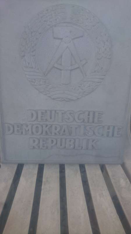 VINTAGE NATIONAL BORDER SIGN OF GERMAN DEMOCRATIC REPUBLIC (METAL CASTING) VERY GOOD CONDITION