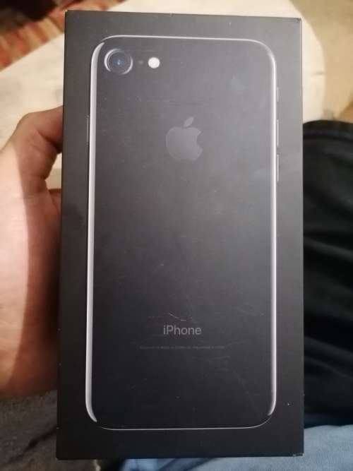 iPhone 7, Jet Black, 128GB  Cellphone do have a new screen and new battery in original box