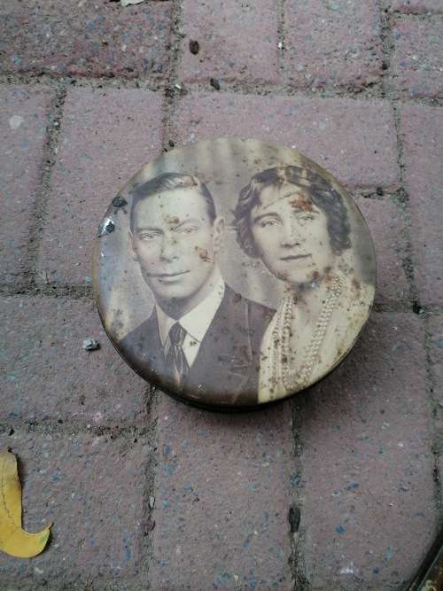 Rare George VI tin