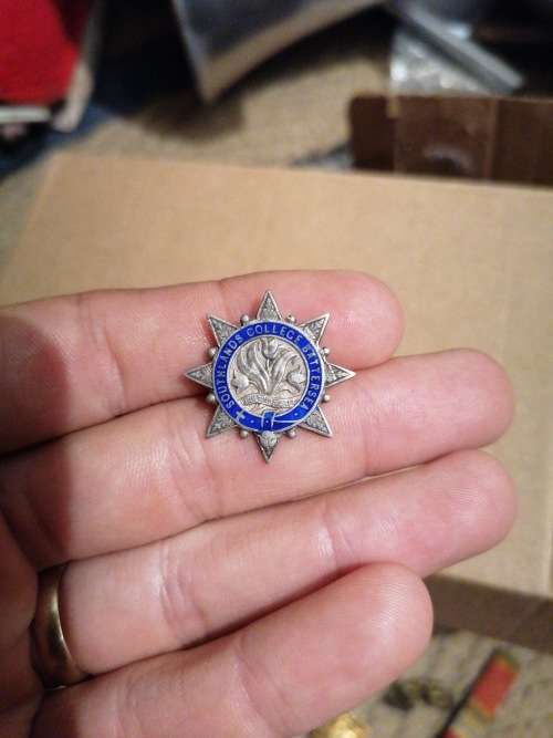 Southlands College Battersea - silver badge (1924)