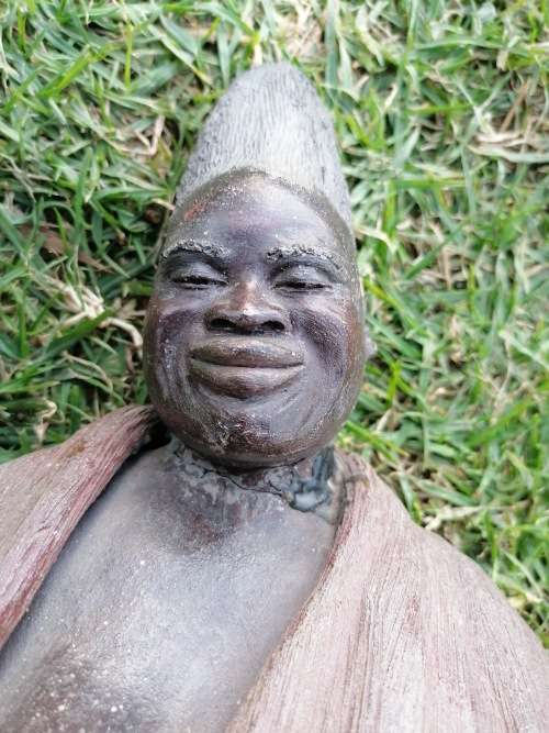 HR VAN RYNEVELD CLAY SCULPTURE. NECK REPAIRD AND CHIP ON BASE. ZULU MOTHER AND CHILD 1934