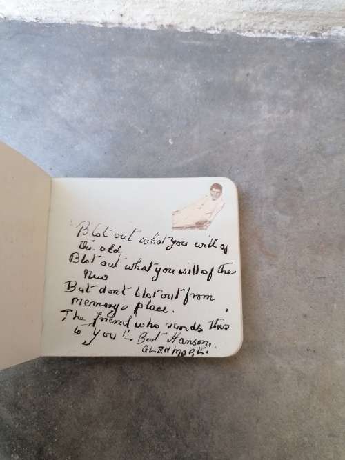Antique Autographs booklet