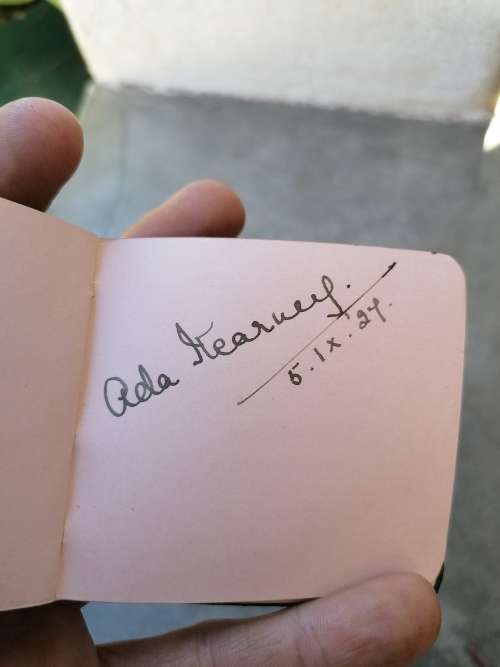 Antique Autographs booklet