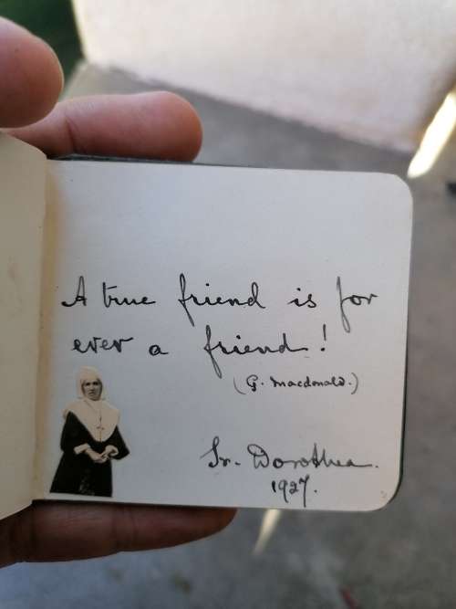 Antique Autographs booklet