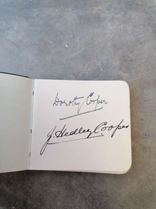 Antique Autographs booklet