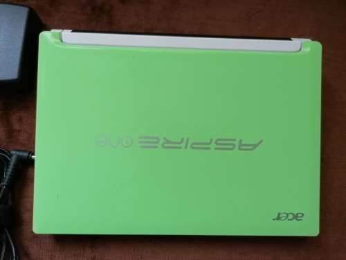 Acer Aspire laptop with charger and bag