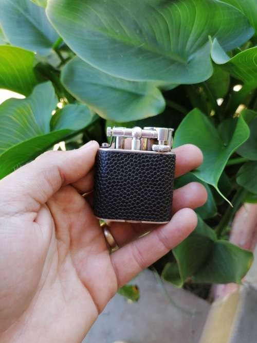 Vintage dunghill lighter