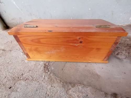 Wow stunning vintage Oregon pine letter/envelope holder