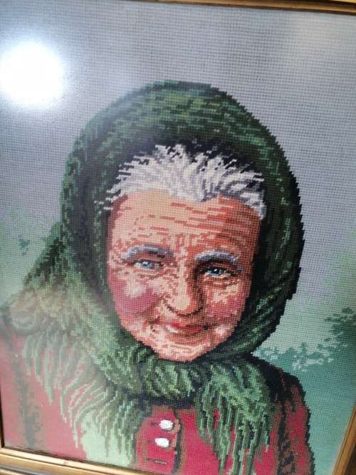 Lovely framed tapestry piece Will look nice on a handbag
