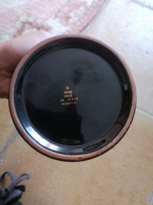 Vintage made in France ash tray. Some age related chip marks