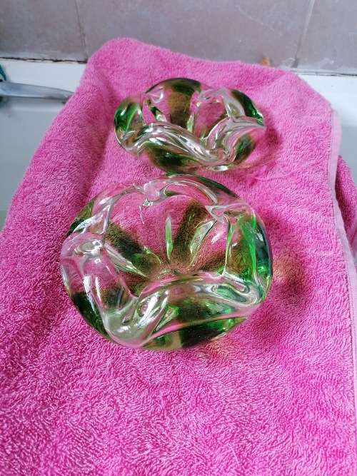 Studio glassware bid per item
