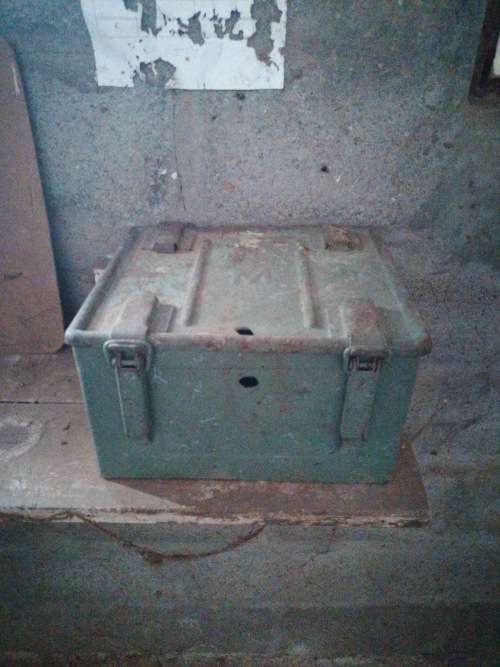 Solid heavy military box