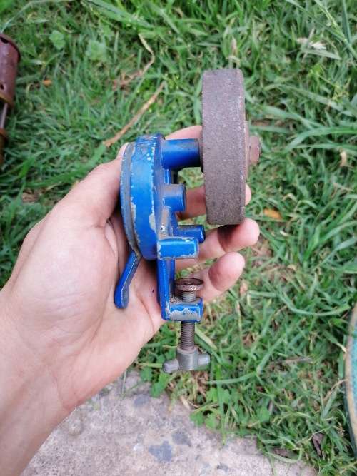 VINTAGE SMALL HAND GRINDER KNIFE SHARPENER