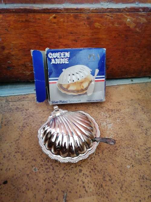 Queen ann silver plated tableware