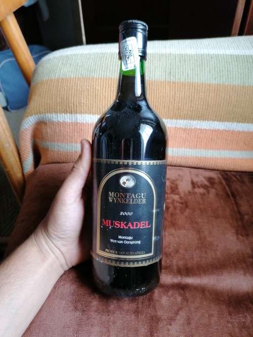 Montagu wynkelder 2000 muskadel