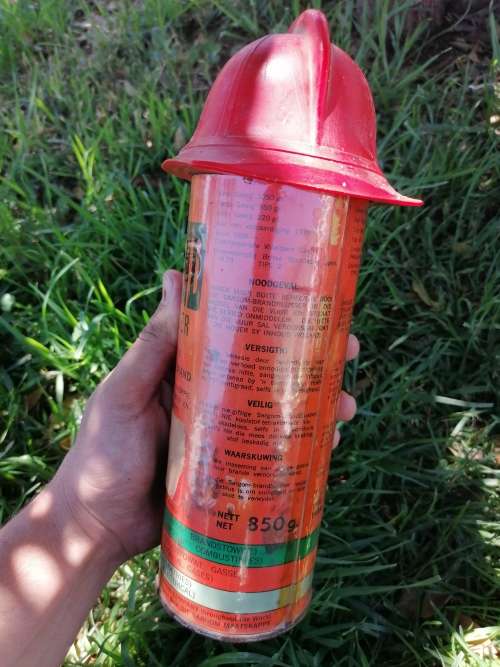 Vintage 1970 sargon fire extinguisher
