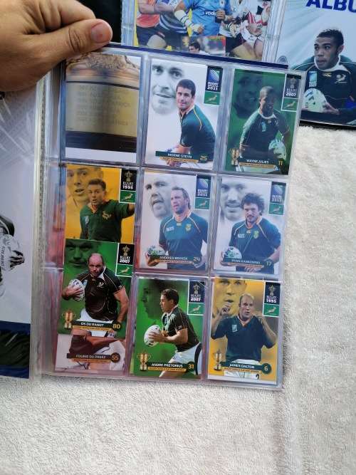 3 x Rugby trading cars albums +-200 cards