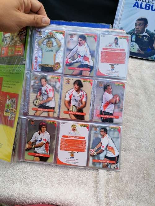 3 x Rugby trading cars albums +-200 cards
