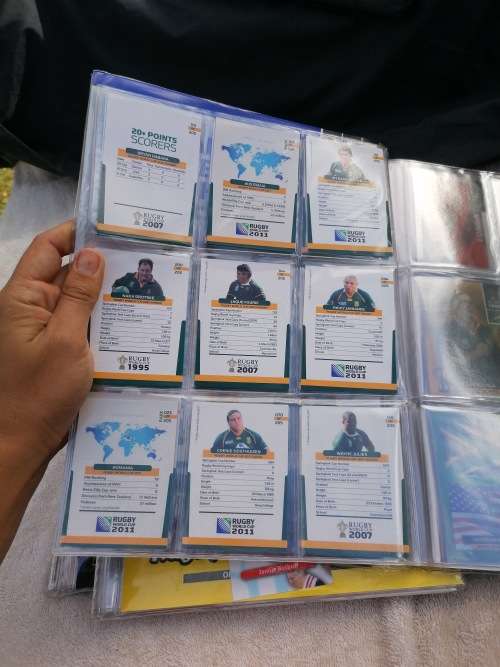 3 x Rugby trading cars albums +-200 cards