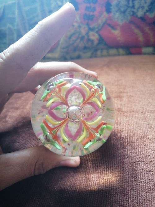 Stunning Marino glass paper weight