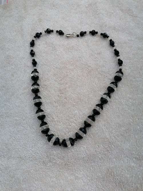 A RARE JET AND VINTAGE CRYSTAL NECKLACE