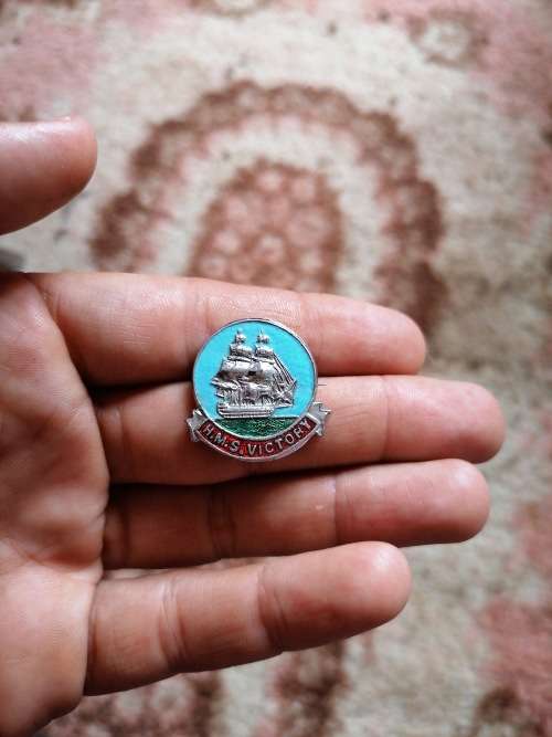 HMS Victory - souvenir badge (1960s / 1970s)